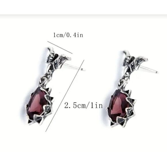 New! Gothic Ornate Bat Jeweled Dangle Earrings Jewelry! - Picture 4 of 4